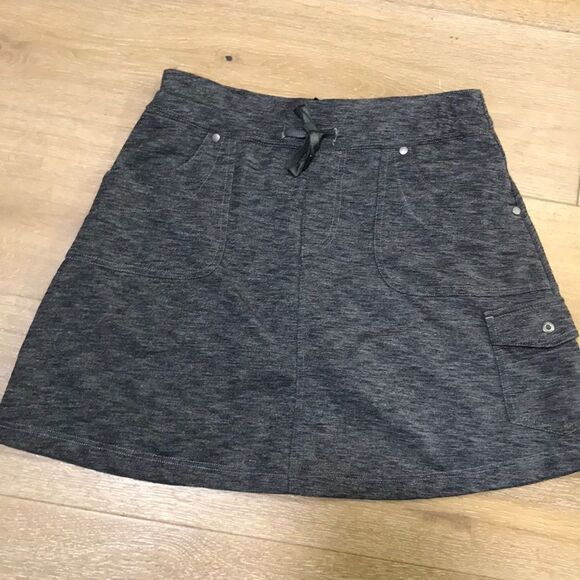 Kuhl gray space dye skirt w/ shorts attached - Picture 6 of 10